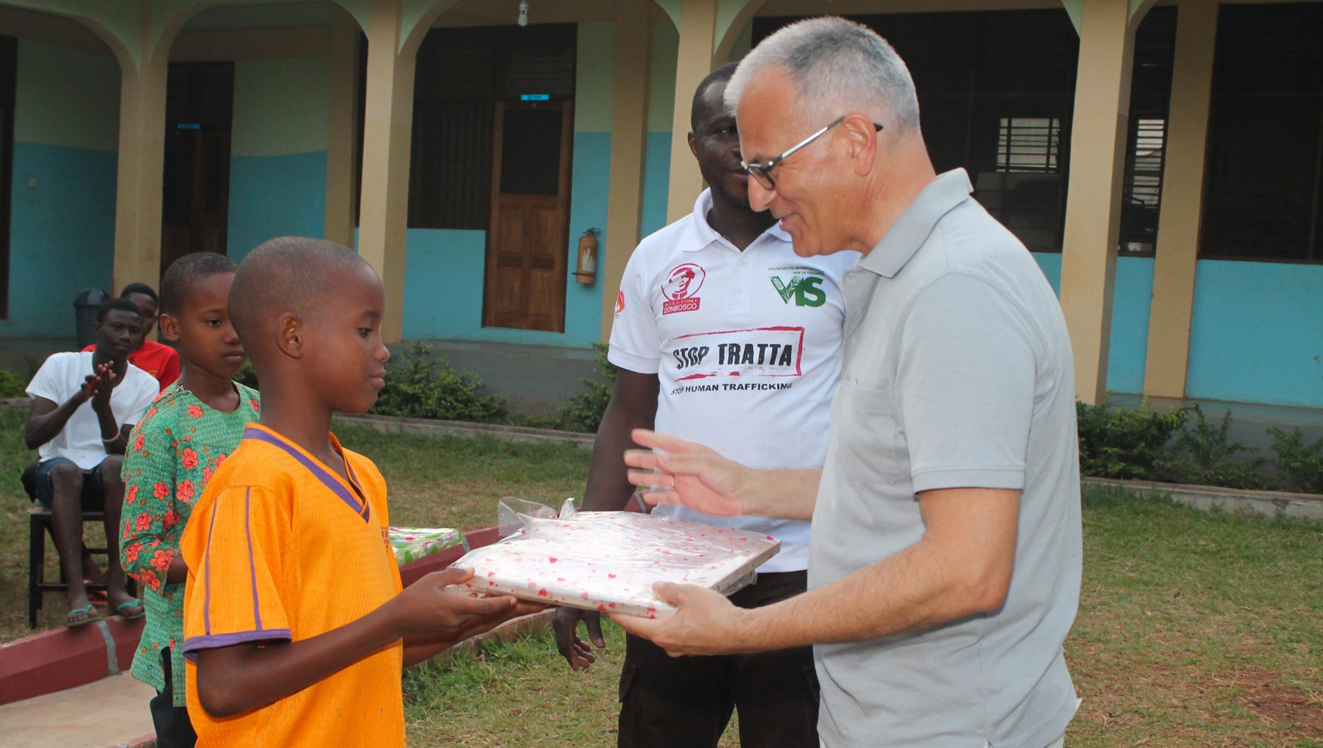 Contro il lavoro minorile e il traffico di bambini