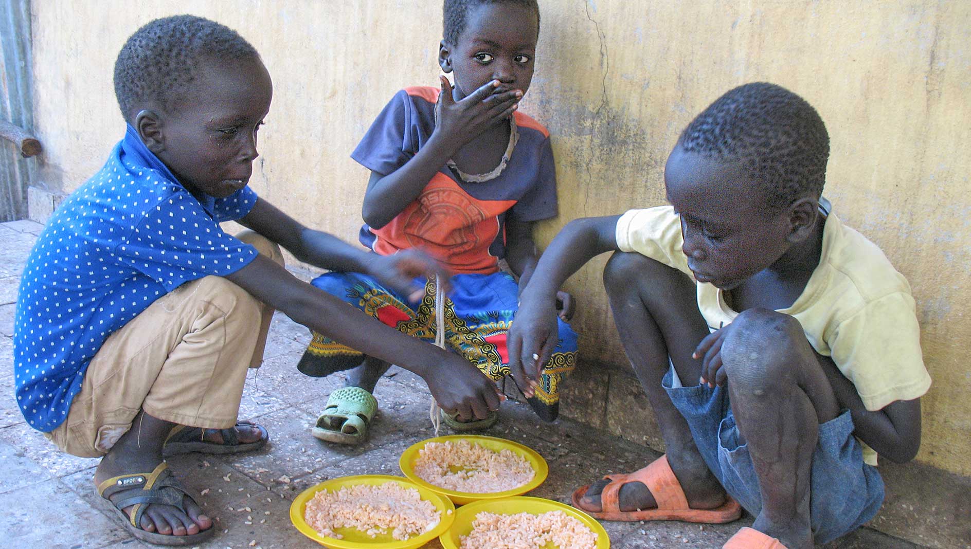 Cibo per i bimbi di dilla in Etiopia
