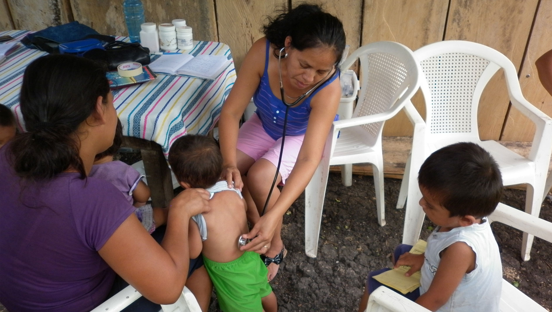 Cure mediche nell'ospedale in Guatemala progetto di Missioni Don Bosco