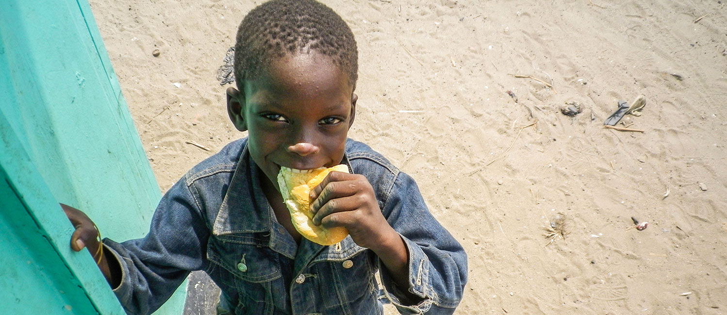 Un progetto di nutrizione per i bambini di strada di Cotonou