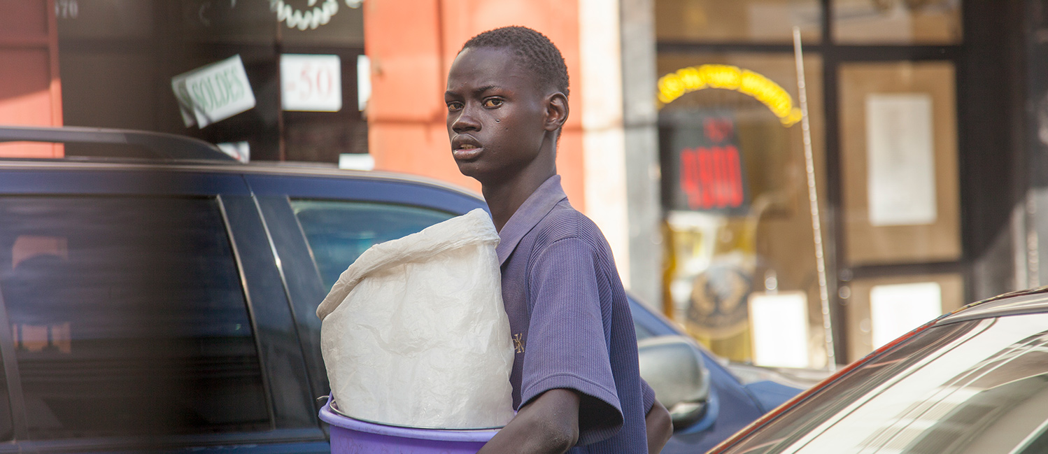 Primo piano di un giovane senegalese