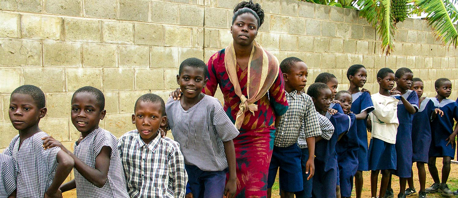 Una maestra e la sua classe in Zambia