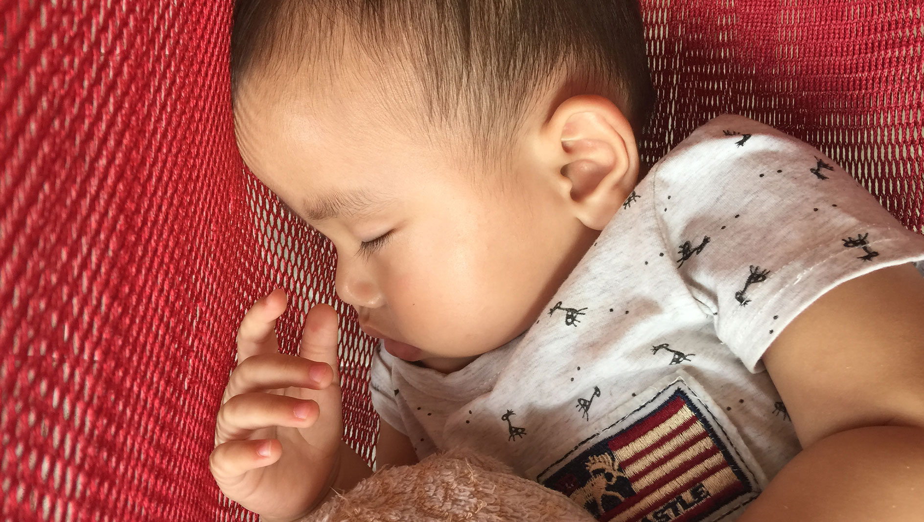 Un bambino piccolo in Cambogia