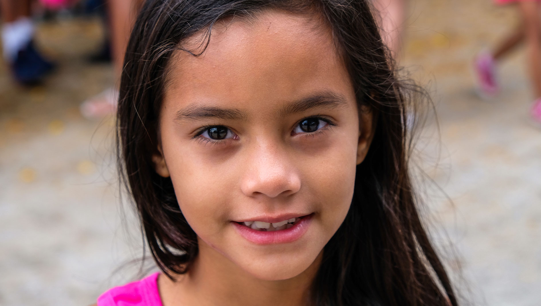 Primo piano di una bimba venezuelana